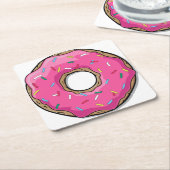 Cartoon roze donut met sprinken kartonnen onderzetters (Schuin)