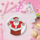 cartoon Santa Claus zit vast in de schoorsteen Papieren Bordje (Feest)