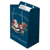 Cartoon Santa & Rudolph the Reindeer op Blue Medium Cadeauzakje (Achterkant Gekanteld)