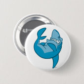 Cartoon Shark die de Button terugrolt om te lachen (Voorkant /achterkant)