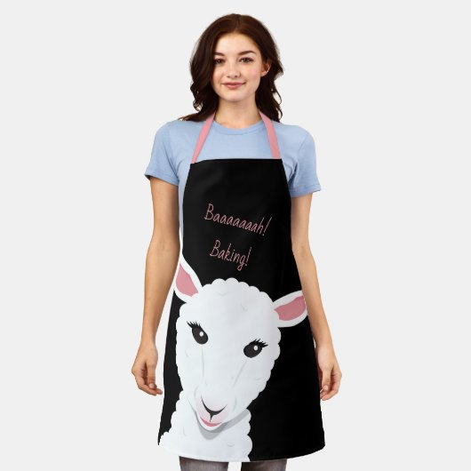 Cartoon Sheep Face Black Pink Animal Word Schort (Gedragen)