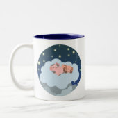 Cartoon Slumbering Piglets Mok (Links)