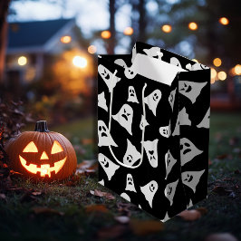 Cartoon Spooky spook met zwarte achtergrond Medium Cadeauzakje