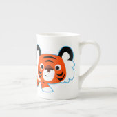 Cartoon Tiger over de Chinese Mok van het Prowl Bo (Rechts)