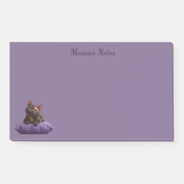 Cartoon Tortoiseshell Kitten op Paarse Kussen Post-it® Notes