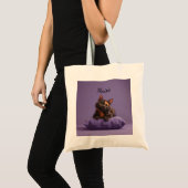 Cartoon Tortoiseshell Kitten op Paarse Kussen Tote Bag (Voorkant (product))