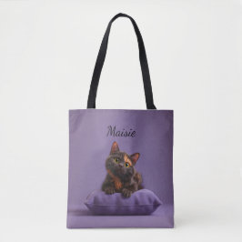 Cartoon Tortoiseshell Kitten op Paarse Kussen Tote Bag