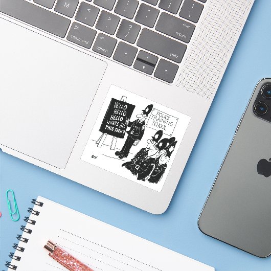 Cartoon van de politieschoolschool. sticker (Laptop met iPhone)