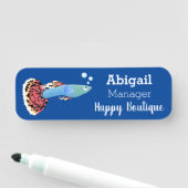 Cartoon van fancy guppy tropische vissoorten naamplaatje (In situ)