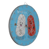 Cartoon van kawaï-luiers en paprika's dartbord (Voorkant Links)