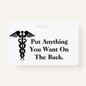 Cartoon verpleegster met medicijnbadge past zich a badge (Achterkant)