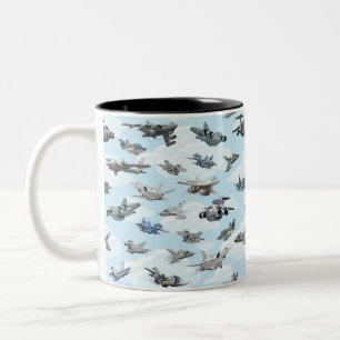 Cartoon warplanes patroonstof tweekleurige koffiemok