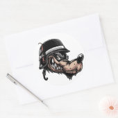 Cartoon wolf met dynamiet op zijn Duitse helm Ronde Sticker (Envelop)