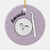 Cartoon Yarn Ball & Crochet Hook + Naam Keramisch Ornament (Voorkant)