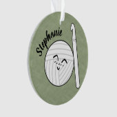Cartoon Yarn Ball & Crochet Hook + Name Ornament (voorkant)