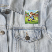 Cartoonhond speelt voetbal vierkante button 5,1 cm (In situ)
