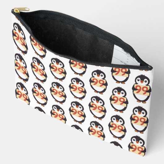 Cartoonpinguïn met nummer 99 etui (Open)