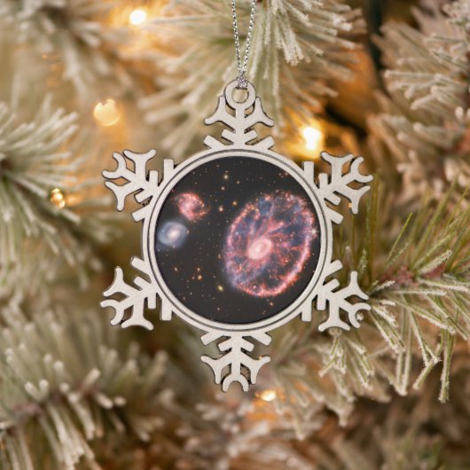 Cartwheel Galaxy, James Webb Space Telescope Tin Sneeuwvlok Ornament (Boom)