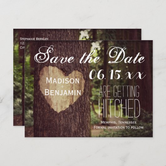Carved Heart Rustic Tree Save the Date Briefkaarte Aankondigingskaart (Voorkant / Achterkant)