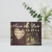 Carved Heart Rustic Tree Save the Date Briefkaarte Aankondigingskaart (Staand voorkant)