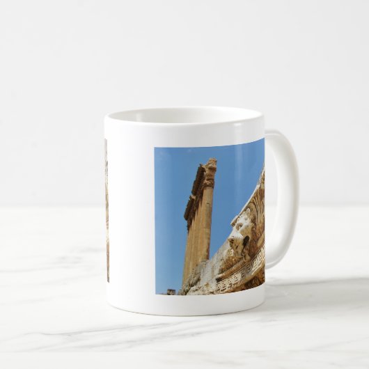 Carved Lion's hoofd in Baalbek Koffiemok (Voorkant rechts)