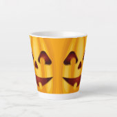 Carved pomkin glimlachend Halloween design Latte Mok (Voorkant)