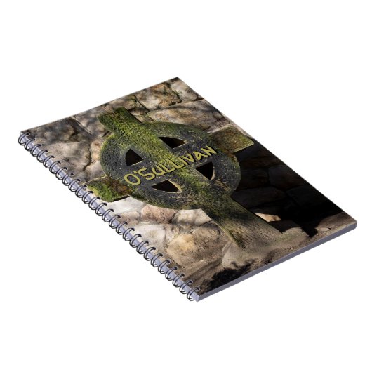 Carved Stone Celtic Cross - aangepaste naam Notitieboek (Rechterzijde)