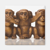 Carving of three wooden monkeys magneet (Voorkant)