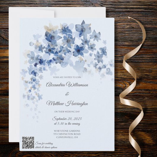 Cascaderende Blauwe Bloemen QR Code Trouwen Kaart