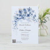 Cascaderende Blauwe Bloemen QR Code Trouwen Kaart (Staand voorkant)