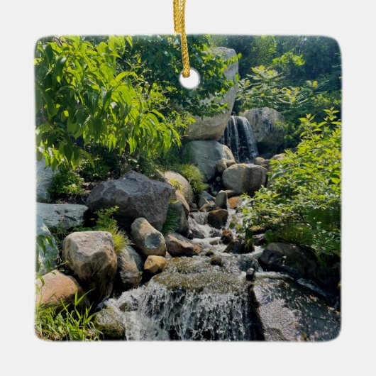 Cascading Forest waterval | bosgroen Keramisch Ornament (Voorkant)