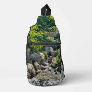 Cascading Forest waterval   bosgroen Sling Bag