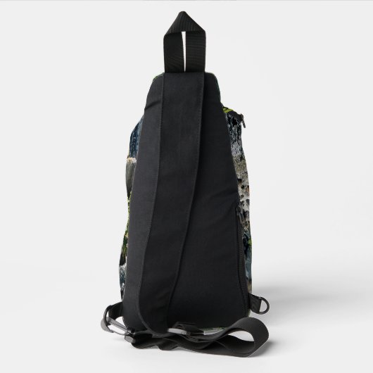 Cascading Forest waterval | bosgroen Sling Bag (Achterkant)