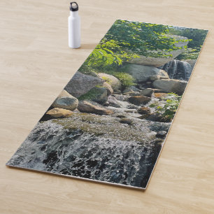 Cascading Forest waterval   bosgroen Yogamat