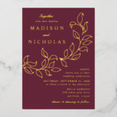 Cascading Leaves Wedding Merlot en Gold Folie Uitnodiging (Voorkant)