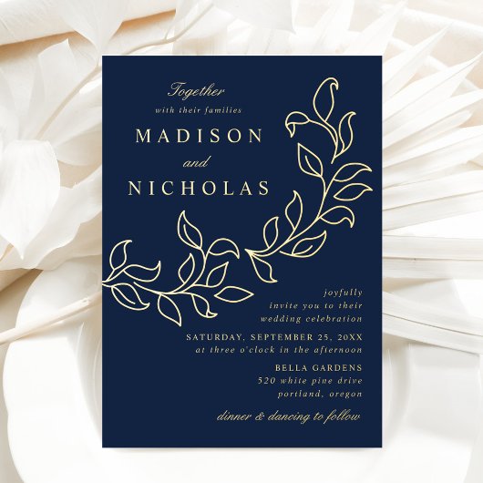 Cascading Leaves Wedding Navy and Gold Folie Uitnodiging