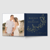 Cascading Navy en Gold Foil Leaves Wedding Gastenboek (Volledig)