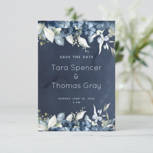 Cascading Navy Peony Wedding Save The Date (Staand voorkant)