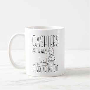 Cashiers controleren me altijd koffiemok