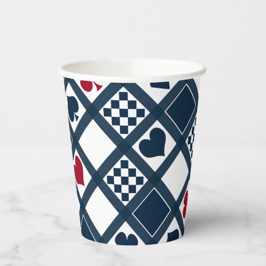 Casino speelkaartjes pakken hart kruist clubs papieren bekers (Links)