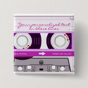 Cassette band - roze - vierkante button 5,1 cm