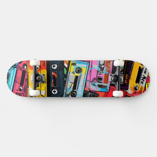 Cassette Punk skateboard van Claire Firley (Horizontaal)