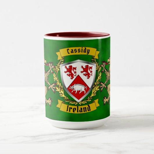 Cassidy Irish Shield & Griffins gepersonaliseerd Mok (Midden)