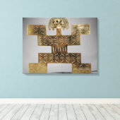 Cast Tumbaga pectoris uit Huaca del Dragon Canvas Afdruk (Insitu (Houten vloer))