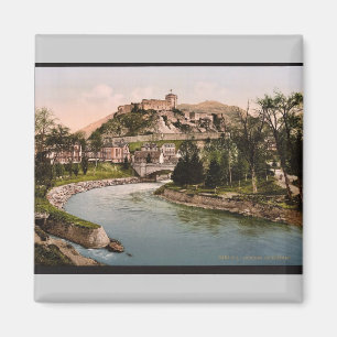 Castle and river, Lourdes, Pyrenees, Frankrijk vin Magneet