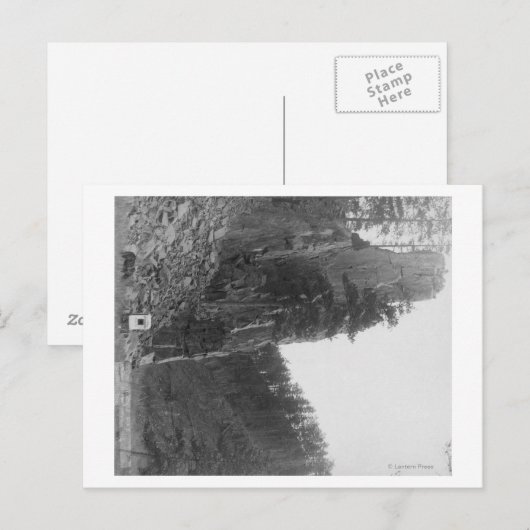 Castle Rock tussen Hill City en Rockerville Briefkaart (Voorkant / Achterkant)