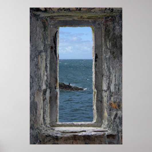 Castle Window met een Ocean Uitzicht Poster (Voorkant)