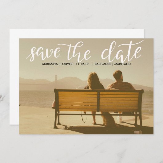 Casual bruiloft Sla de datum script foto op Save The Date (Voorkant / Achterkant)