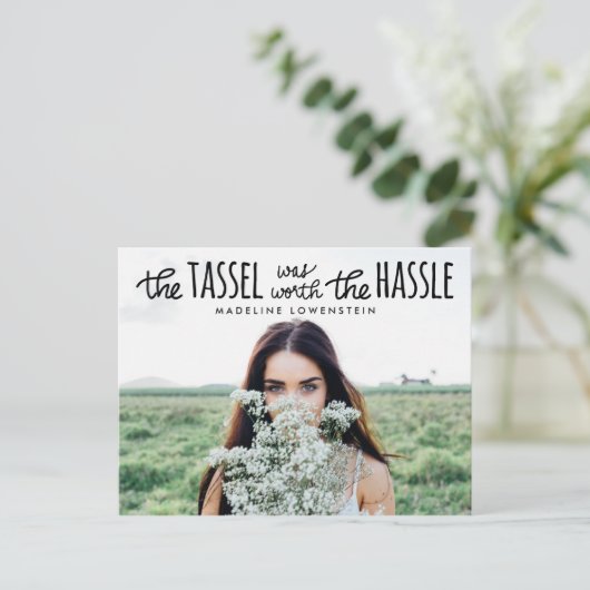 Casual Eenvoudige Schattigee Typografie Afstuderen Uitnodiging Briefkaart (Staand voorkant)