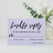 Casual Handschrift Lavendel Bruiloft RSVP Kaart (Staand voorkant)